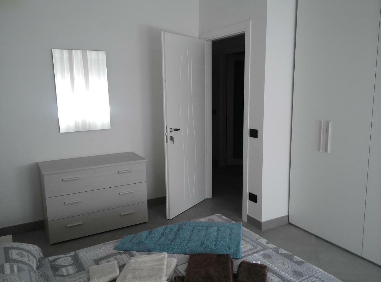 Affittacamere Di Paola Lugagnano Buitenkant foto